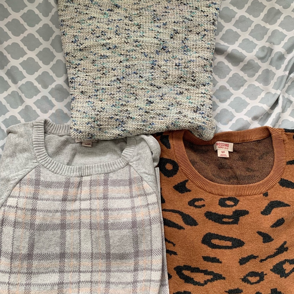 Bundle of 3 sweaters